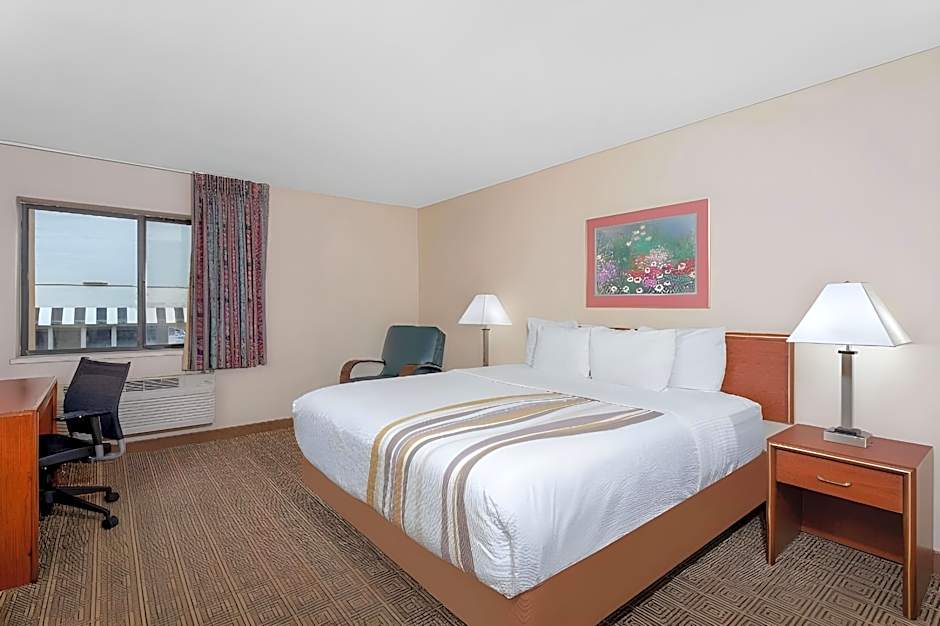 Norwood Inn & Suites Indianapolis East Post Drive