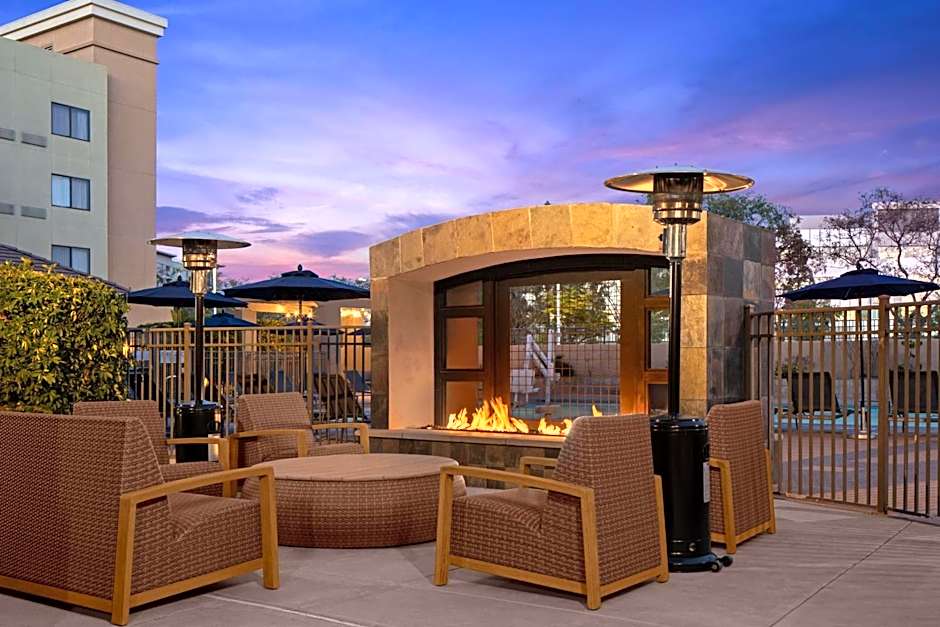 Courtyard by Marriott San Diego Central