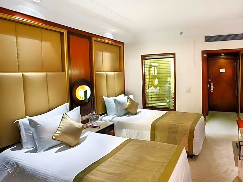 Photo 1 of 6 of Deluxe King Or Twin Room