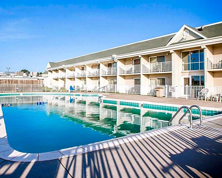 Quality Inn Lake of the Ozarks