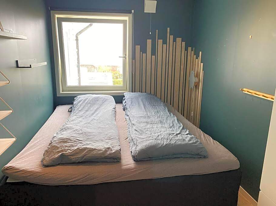 Landlig enebolig med utsikt