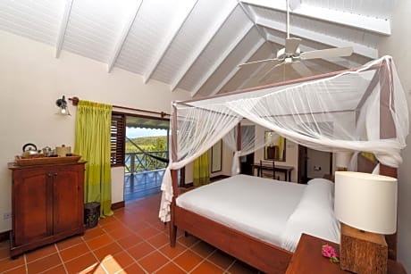Private Ocean View Cottage with King Bed