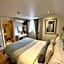 Bath House Hotel & Restaurant