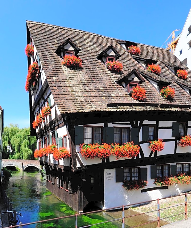 Hotel Schiefes Haus