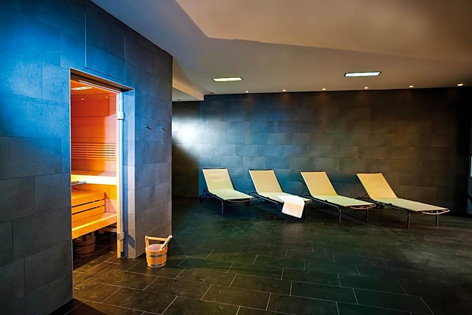 Lake's - My Lake Hotel