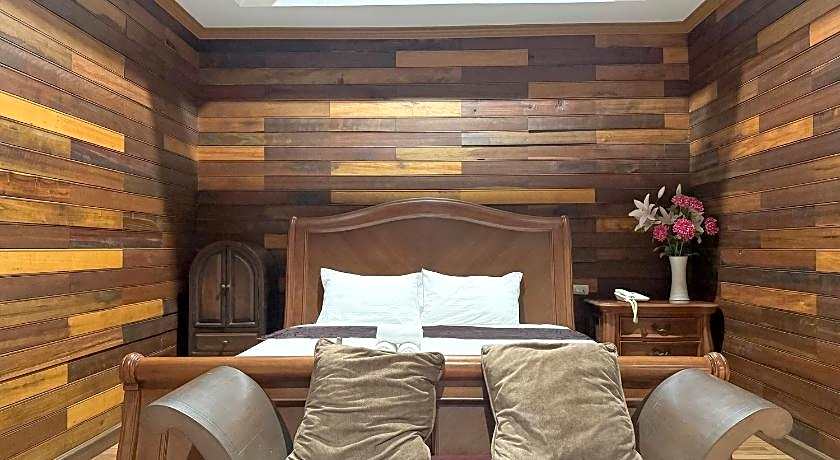 Grand Amazon Hotel