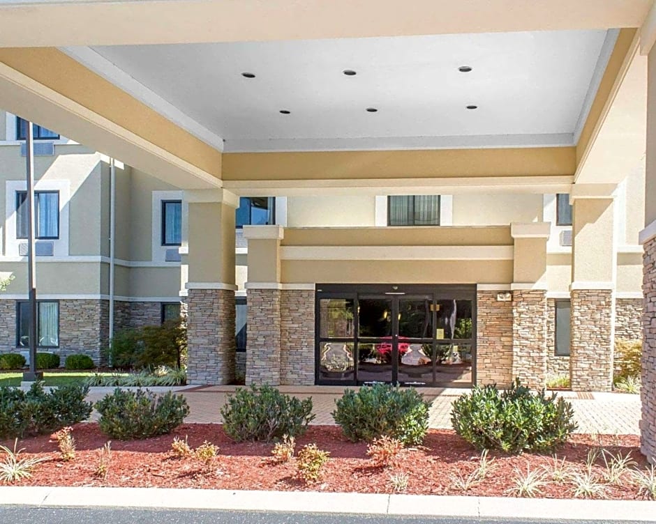 Sleep Inn & Suites