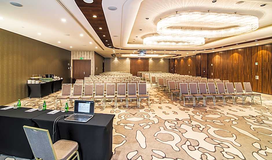 Airport Hotel Okecie