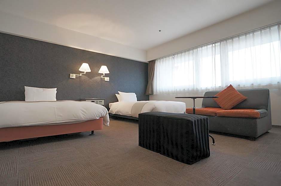 Green Rich Hotel Nishitetsu Ohashi Ekimae