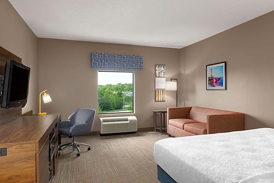 Hampton Inn By Hilton And Suites Harrisburg/North, Pa