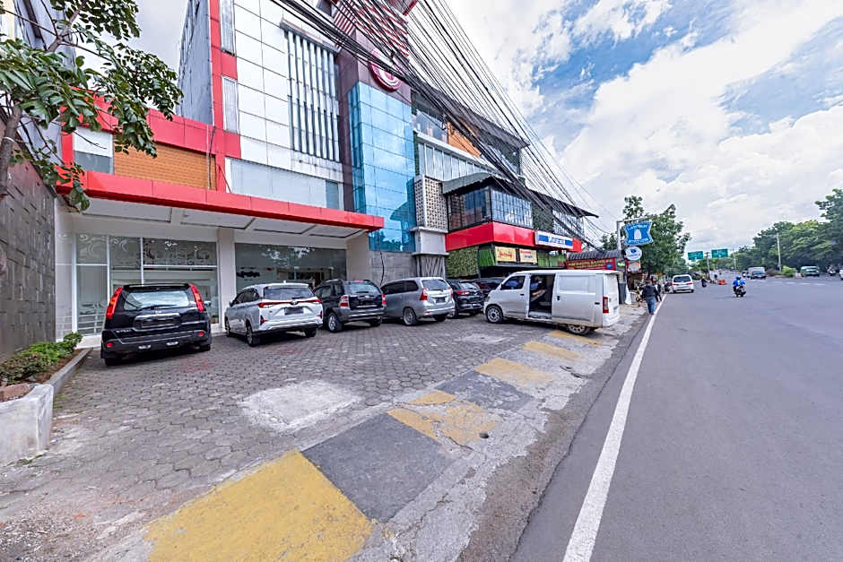 Kiara Cozy Kircon Hostel By RedDoorz – Bandung, KY