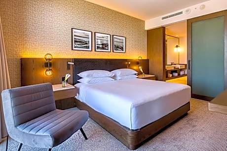 King Suite - High Floor