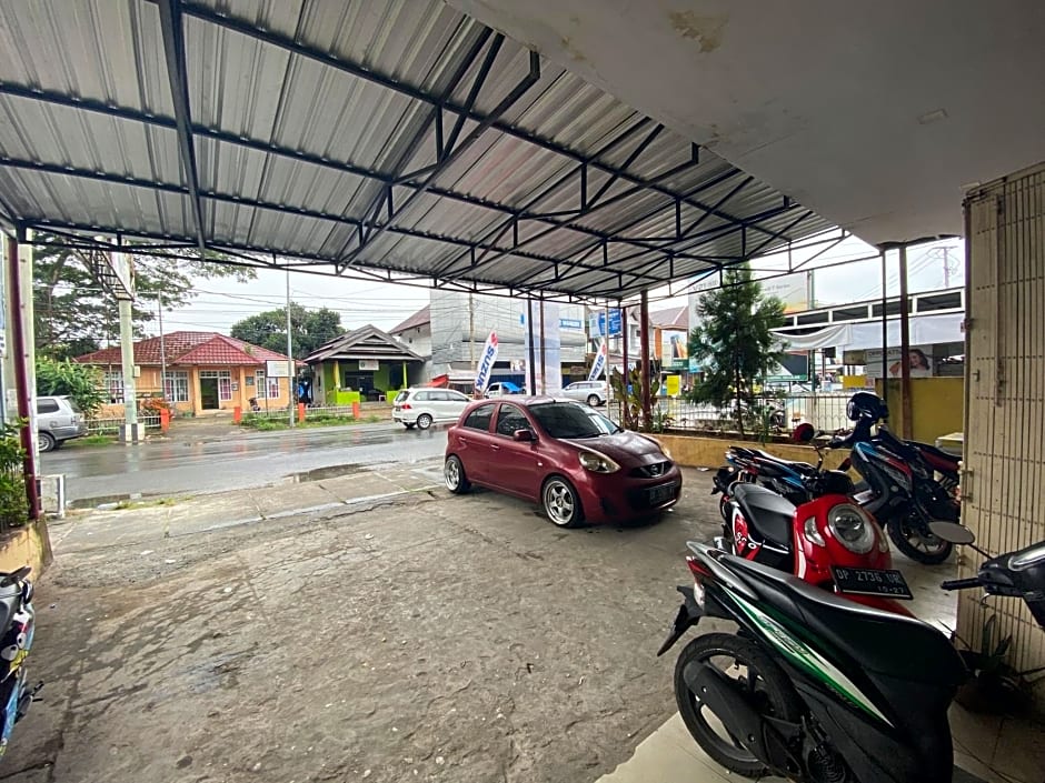 RedDoorz near Terminal Dangerakko Palopo