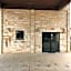 Pearsall Inn and Suites
