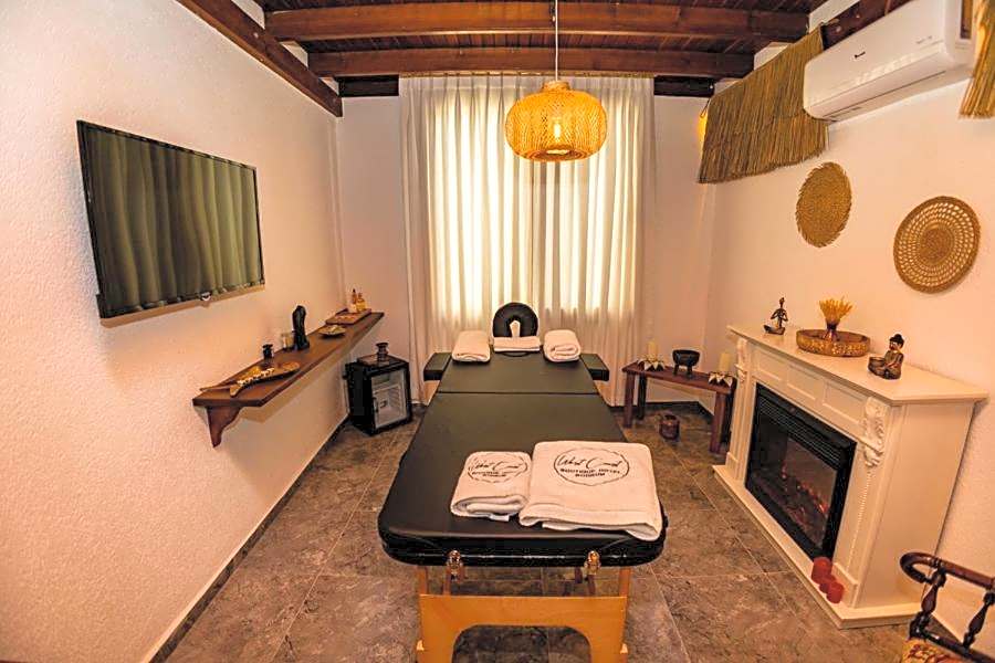 west coast boutique hotel