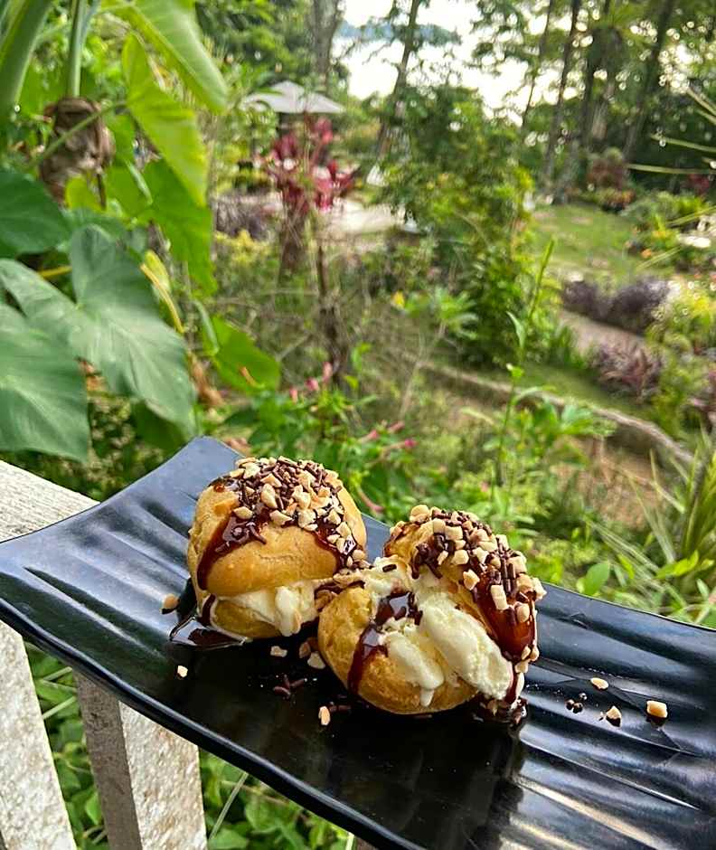 Air Manis Hillside Villa Cafe & Resto