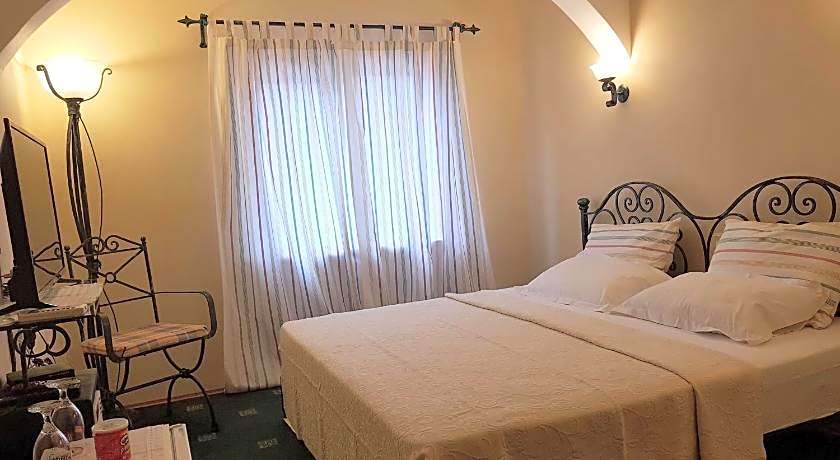 A&B Home Hotel