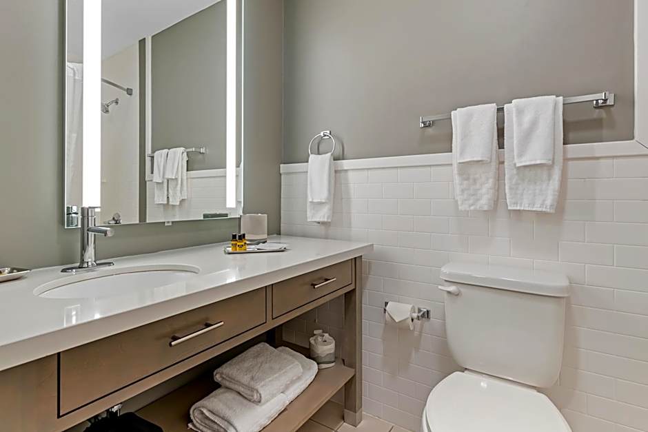 Best Western Plus Executive Residency Waterloo & Cedar Falls