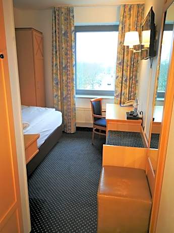 Small Single Room
