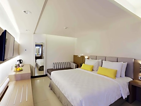 Euphoria Hotel