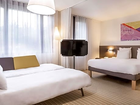 CHAMBRE 4 PAX PMR