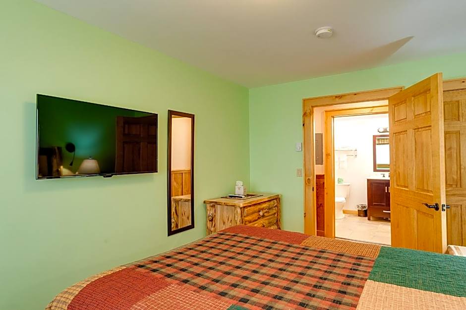 Cobble Mountain Lodge