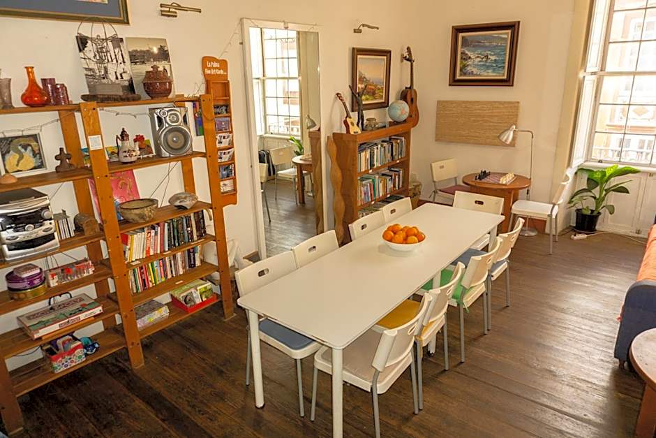 Hostel Albergue La Casa Encantada