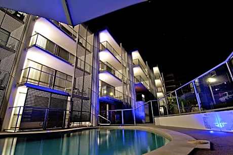 Merrima Court Holidays