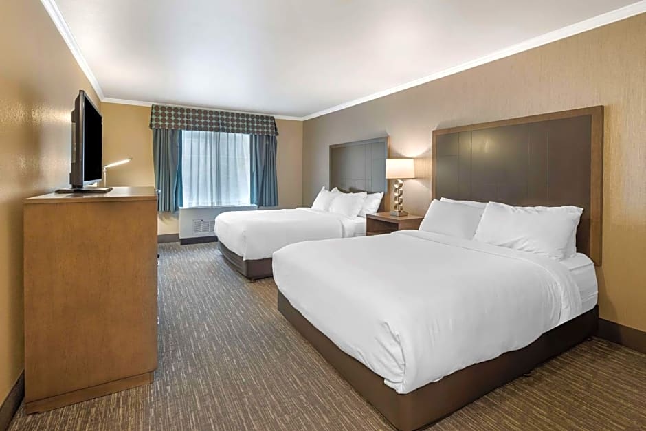 Best Western Plus Chena River Lodge
