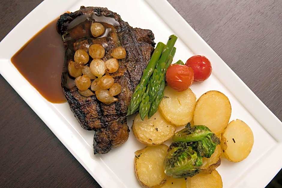 DoubleTree By Hilton Hotel Dulles Airport-Sterling