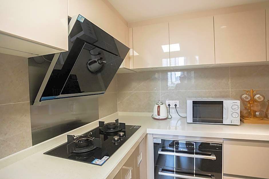 Sunny Apartment Of Grand Continental