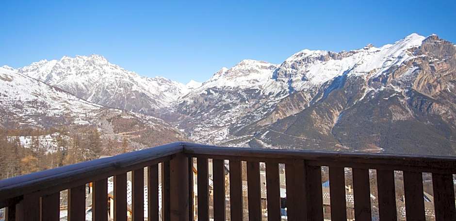 Les Gentianes by Actisource