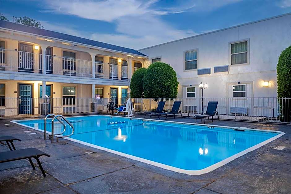 Motel 6 Dallas TX Downtown