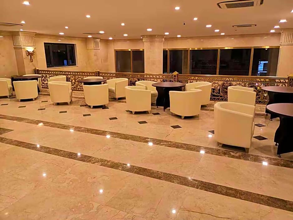 Aaron Riverview Hotel