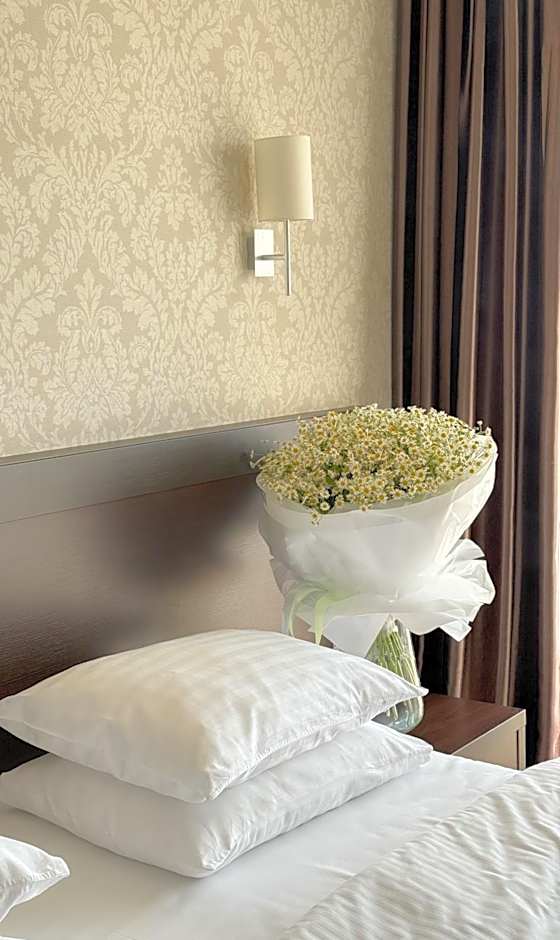 Alexandrovskiy Hotel