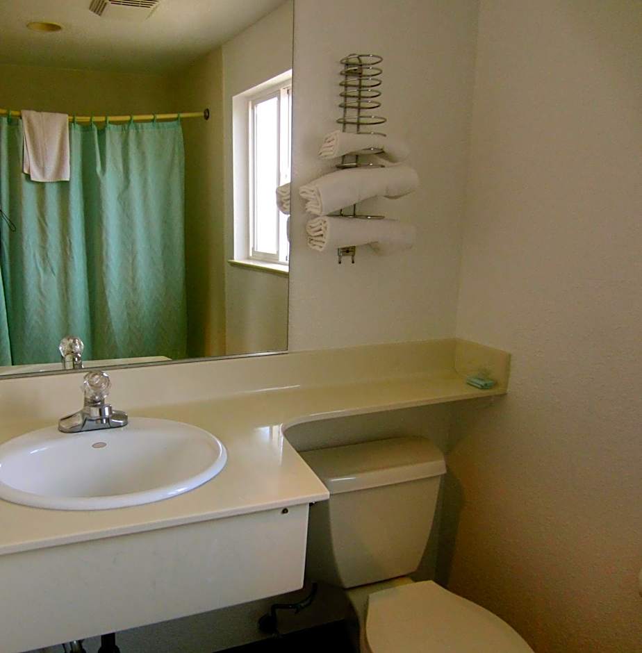 Deluxe Inn Redwood City