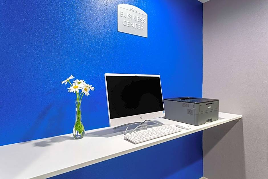 Microtel Inn & Suites By Wyndham Bethel/Danbury
