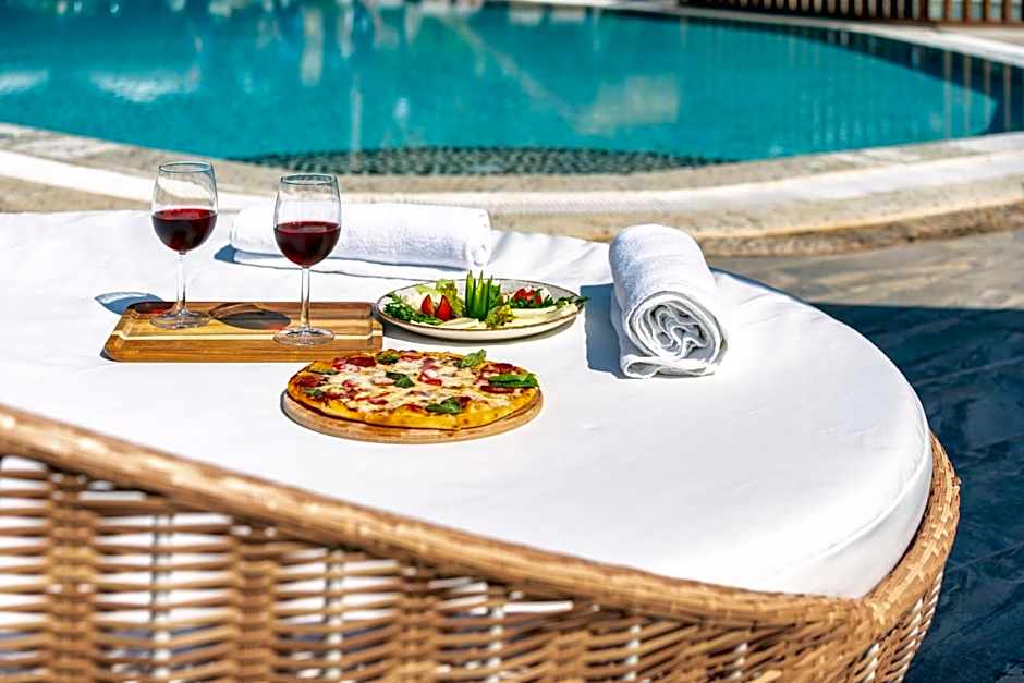 Ata Lagoon Beach Hotel