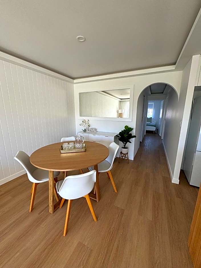 Pelican Cove Waterfront Apartment