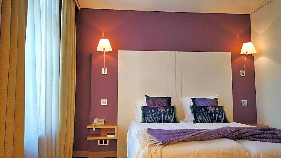 Hotel Bliss