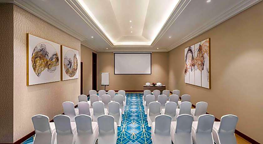 Wyndham Grand Doha West Bay Beach