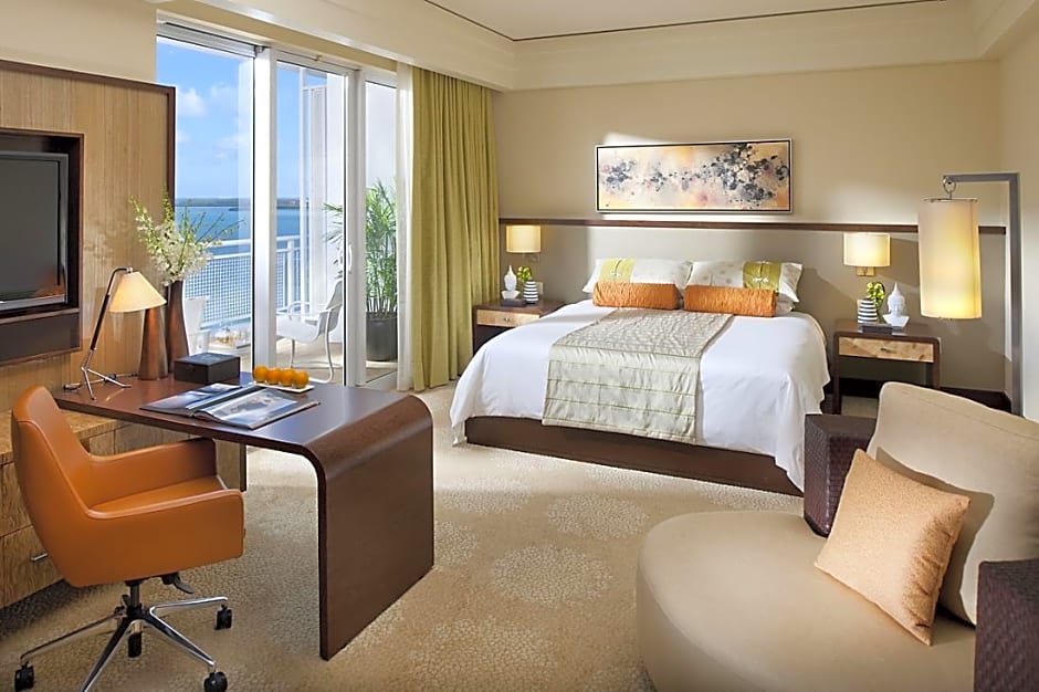Photo 1 of 1 of Superior 1 King Bed, Accessible