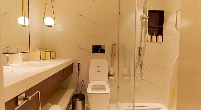 Vivanta Ernakulam, Marine Drive