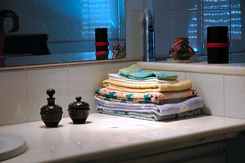 Liana Guest House