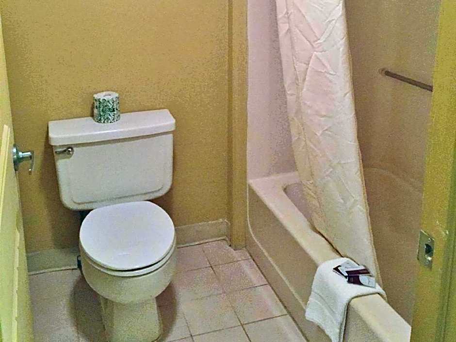 Econo Lodge Inn & Suites Enid South