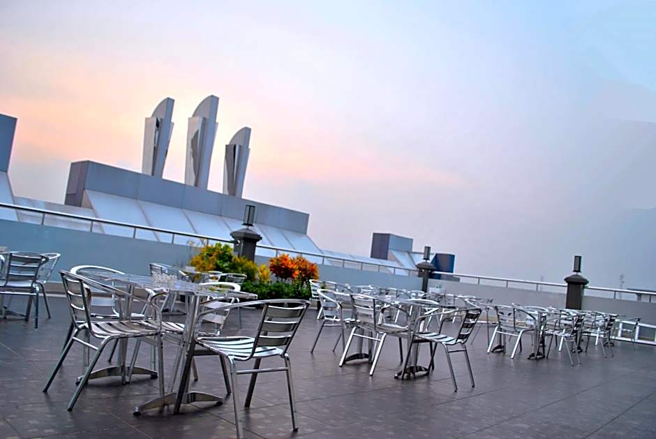 Hotel Harmony In & Karaoke