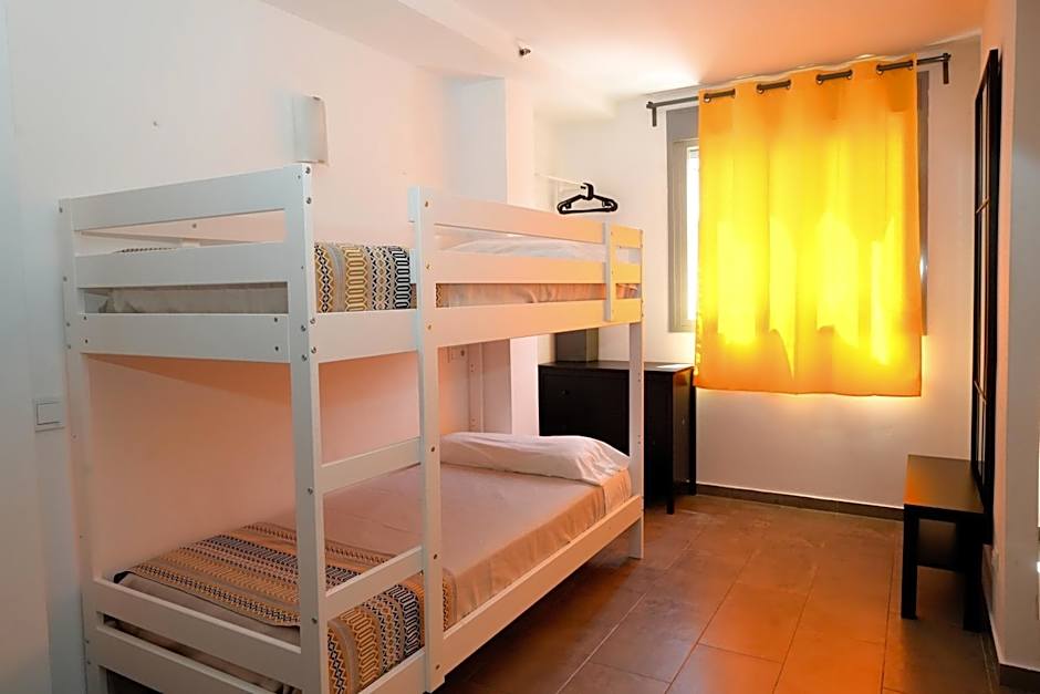 New Art Hostel - Albergue Juvenil