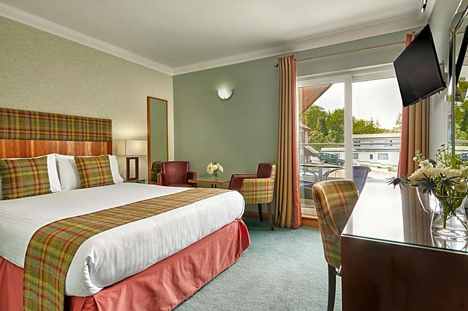 Clan Macduff Hotel