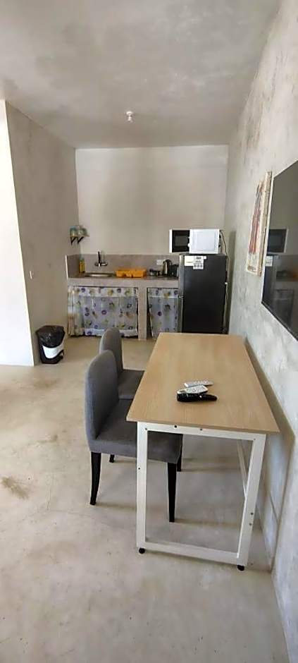 Kaleb's Beachfront Serviced Studio Apartments