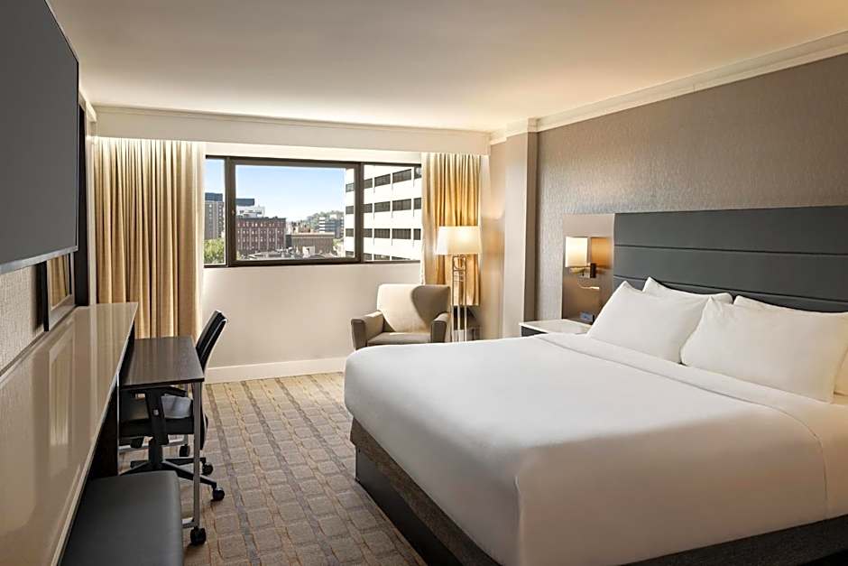 Crowne Plaza Knoxville Downtown University By IHG